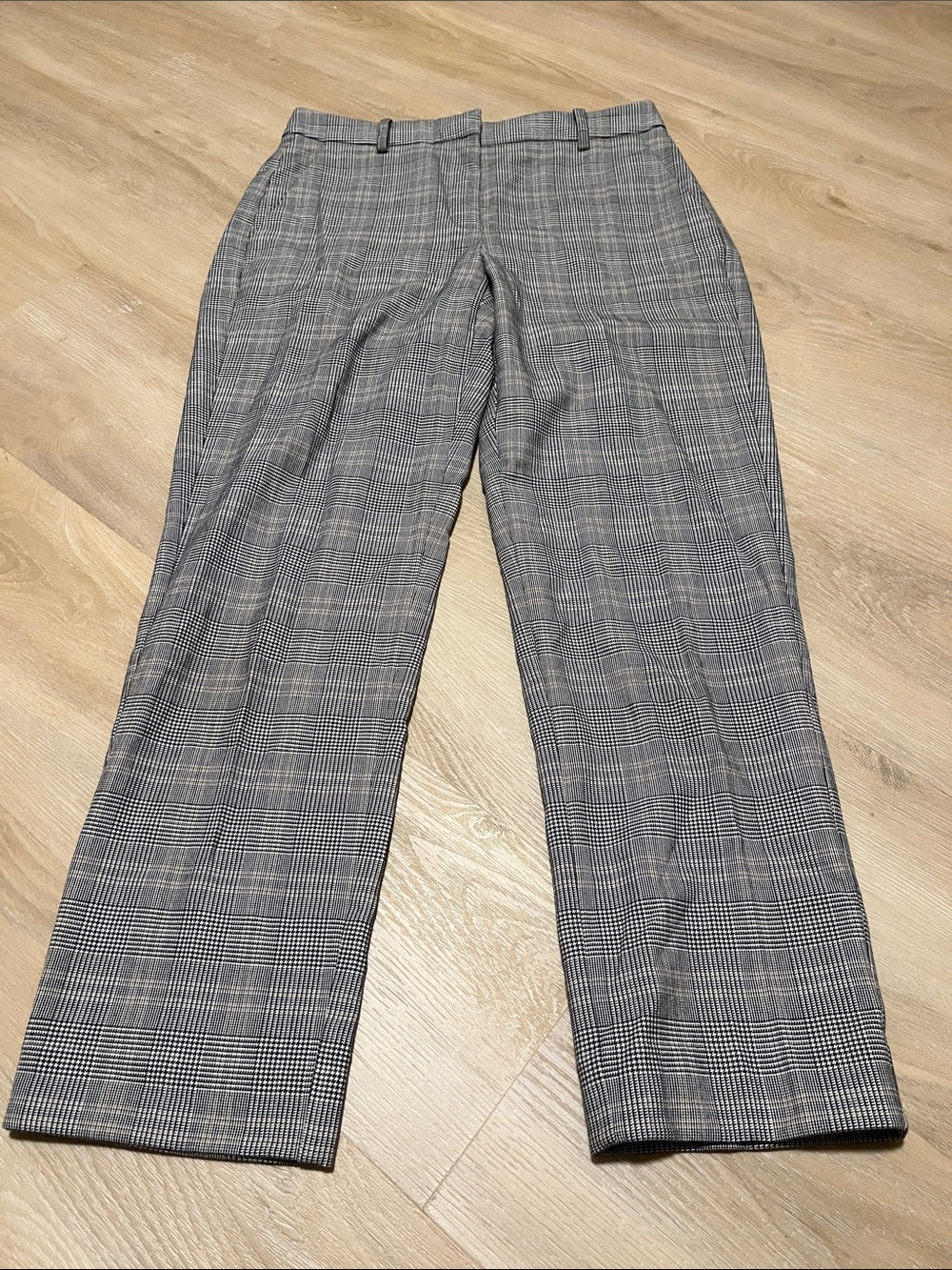 Babaton Aritzia Plaid Pants White Black Size 2